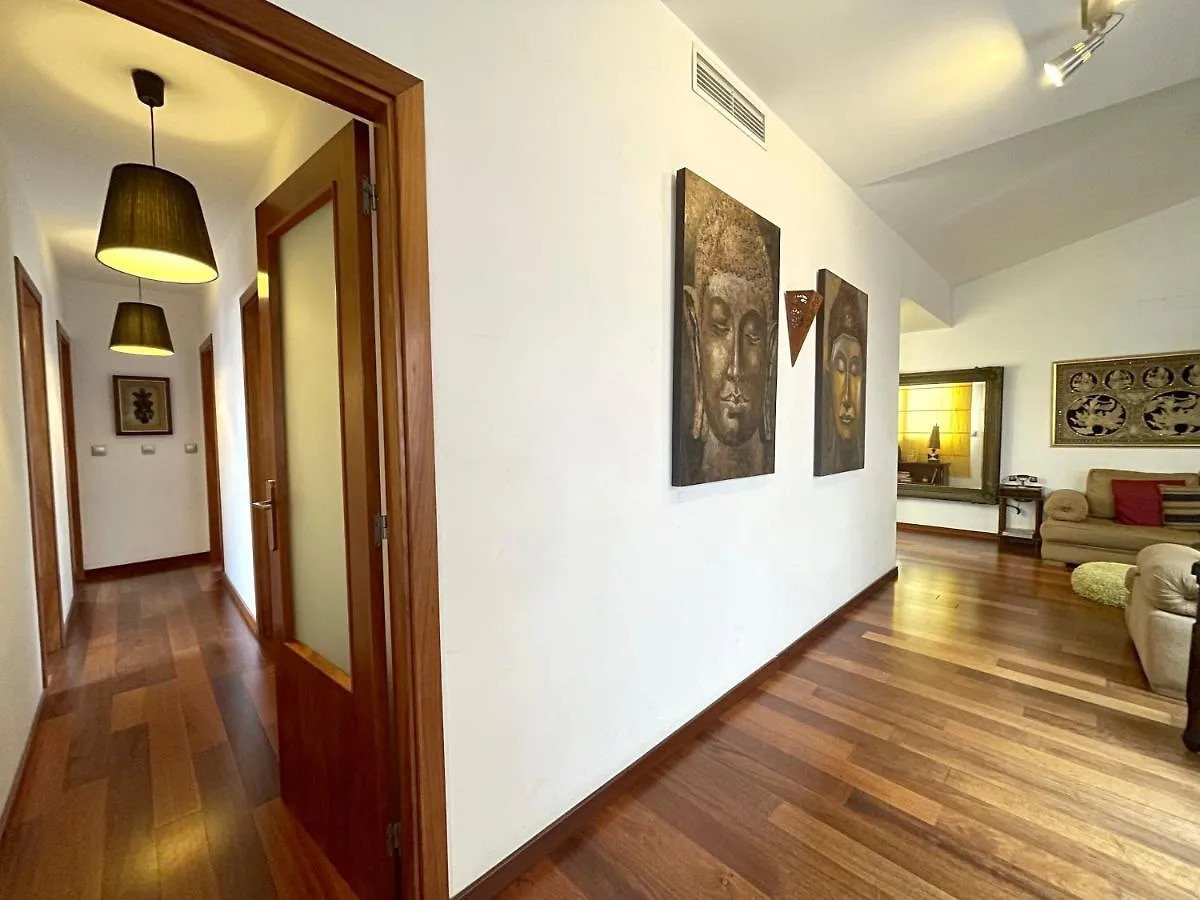 Atico En Plaza De La Constitucion 3 Bedrooms Màlaga Apartmán