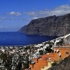 vista-azul-acantilado-de-los-gigantes.tenerifehoteles.net/