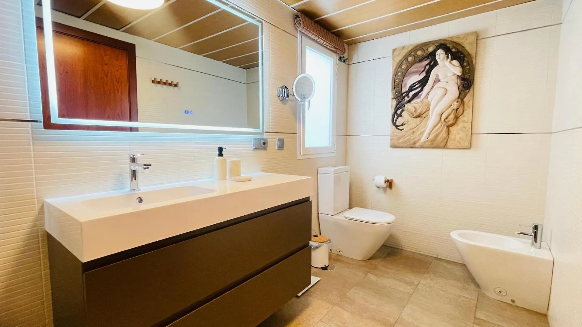 Atico En Plaza De La Constitucion 3 Bedrooms مالقة